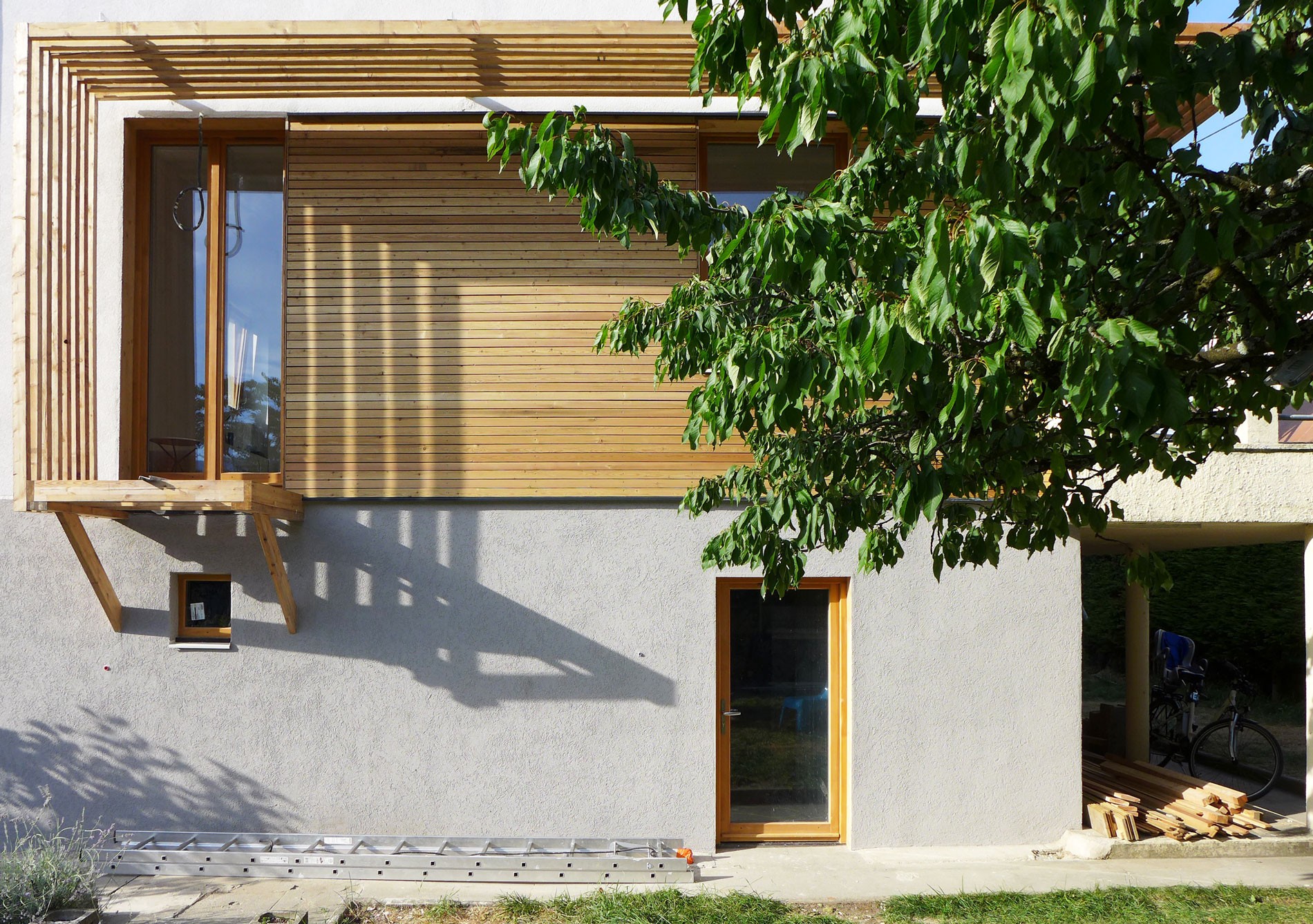 asb-architecture-savoie-chambery-renovation-maison-de-ville-bois-enduit-2